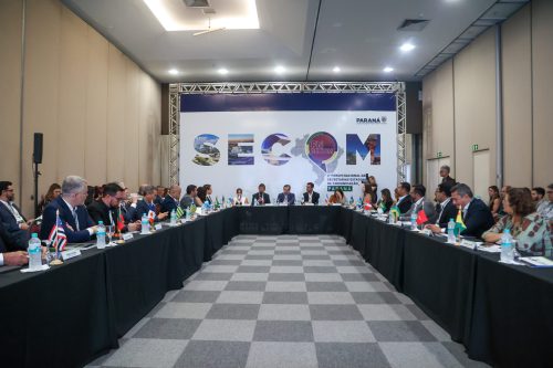 Estados discutem comunicação pública durante encontro nacional em Foz do Iguaçu

 Paraná está sediando o 3º Congresso do Fórum Nacional das Secretarias Estaduais de Comunicação.
Foto Gilson Abreu/Aen